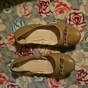 Cole Haan nude beigh taupe ballet flats sz8